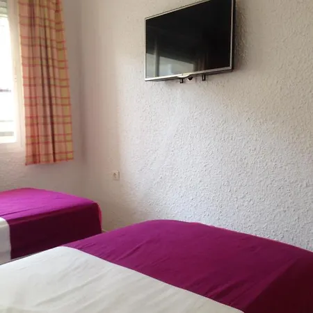 Skol - 1 Bedroom With Sea Views 马尔韦利亚